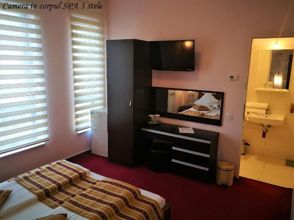 Salis & Medical Hotel 4*