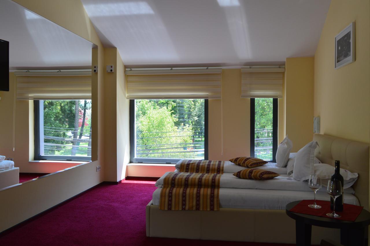 Salis & Medical Hotel 4*